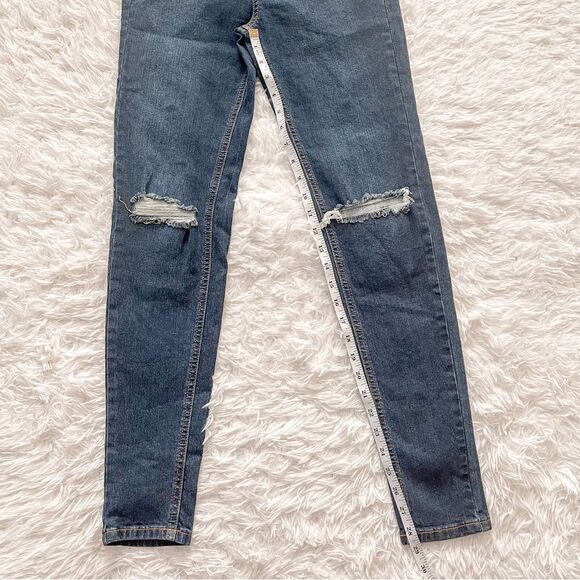 Wild Fable Washed Blue High Rise Distressed Skinny Jeans SZ 2 BNWT - Picture 10 of 14
